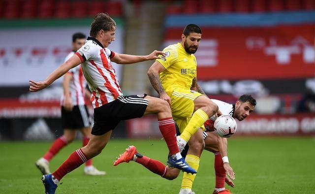 关于赛地聚焦：英超加时末段热度飙升；达拉斯独行侠状态回暖；更衣室稳定；团队化学反应显著的信息-ayx